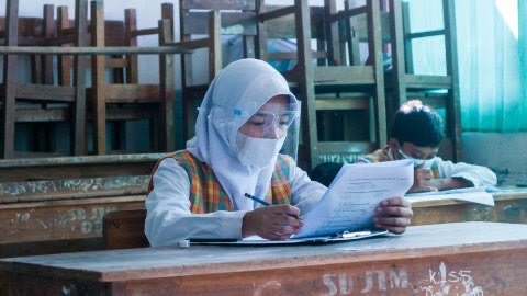 Proses belajar tatap muka di tengah pandemi. Foto: Istimewa.