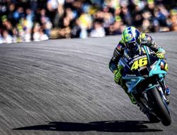 Valentino Rossi Akhirnya “Pensiun” Setelah 26 Tahun Mengaspal