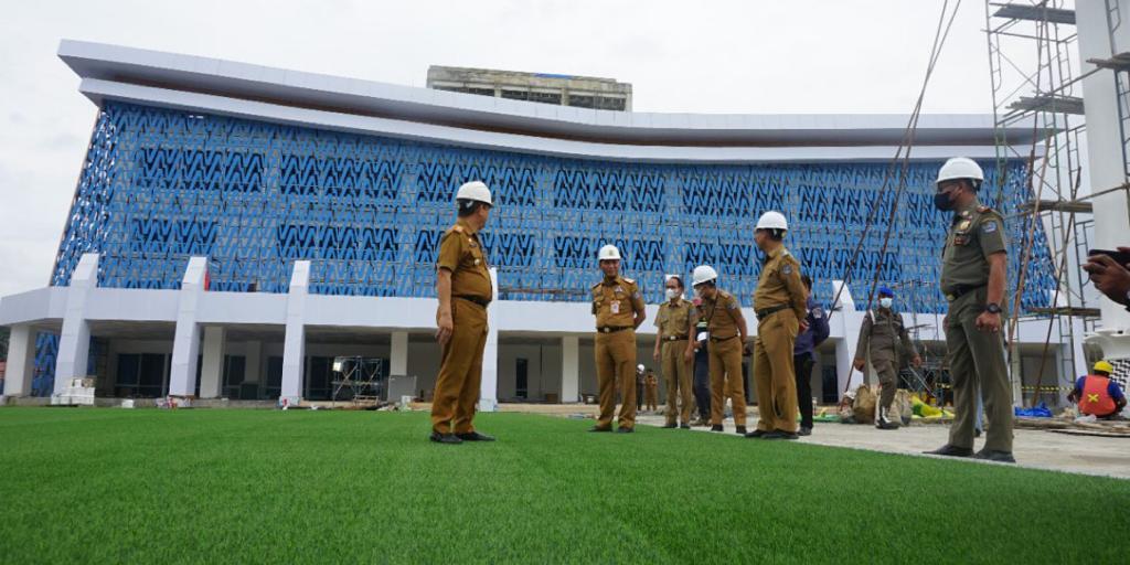 Progres pembangunan Podium Wali Kota Kendari. Foto: Istimewa.