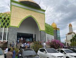 Foto: Pelaksanaan Salat Idul Adha di Masjid Agung Lasusua, Kolaka Utara