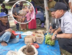 Cagub Sultra ASR Sambangi Kolut, Sapa Pedagang hingga Traktir Pengunjung Pasar