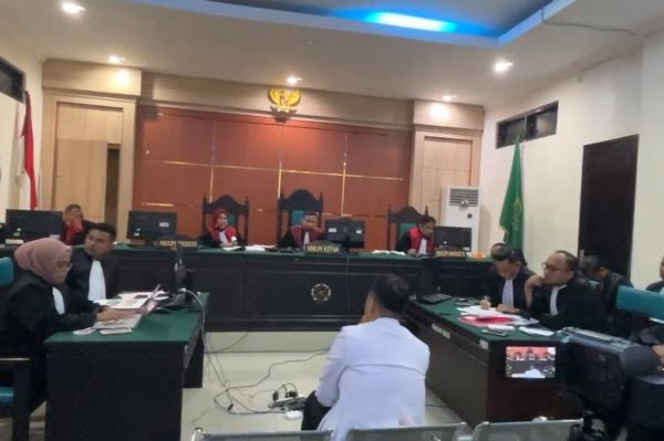 Sidang Pembuktian PN Andoolo Konsel, Dokter Ahli Forensik: Luka di Paha Murid Supriyani Bukan Karena Sapu Ijuk. Foto: Aksar/Sultra Informasi.