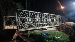 Putus Akibat Longsor, Akses Jalan Berfungsi Kembali usai Diganti Jembatan Besi. Foto: Dok. Istimewa.