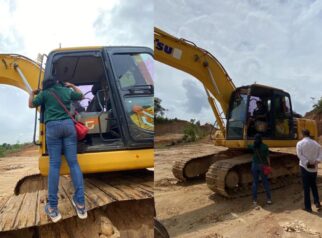 Ingkar Janji Pelunasan Pembelian Ekskavator Rp850 Juta, Istri Eks Hakim Terancam Digugat di PN Kendari. Foto: Istimewa.
