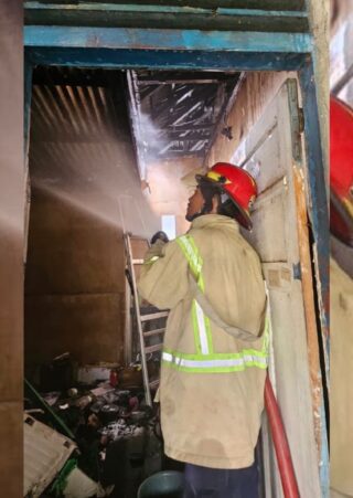 Rumah Kos di Kambu Kendari Terbakar, Enam Penghuni Terdampak. Foto: Istimewa.