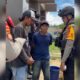 Polisi Bongkar Aksi Pemalakan Sopir Truk Tangki BBM di Gerbang Kota Kendari, 2 Pelaku Ditangkap. Foto: Istimewa.