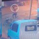 Terekam CCTV, OTK Lempar Kaca Mobil Warga di Kendari. Foto: Istimewa.